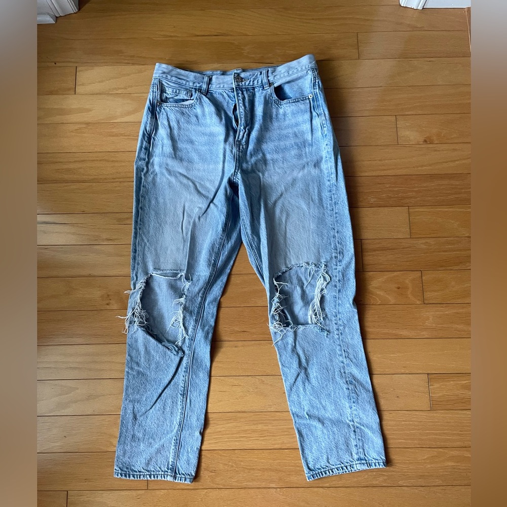 American Eagle Mom jeans